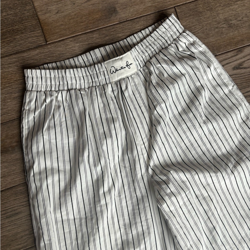 White Fox Boutique Walking Out Striped Pants White Size Small - Picture 10 of 11
